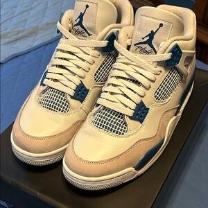 Jordan 4 Military Blues size 10.5